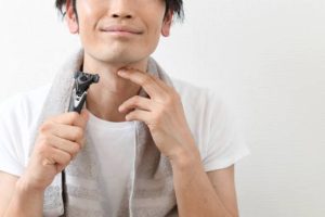 鬍子刮完黑黑的